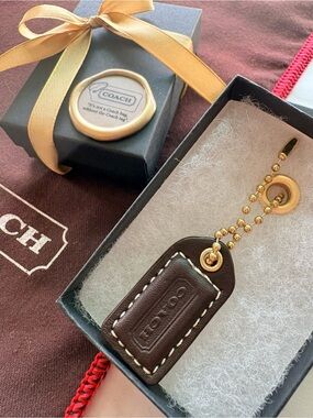 🍫RARE Coach DBL-Sided Virgin Vachetta Chocolate HTF Y2K VTG Hang Tag Charm
